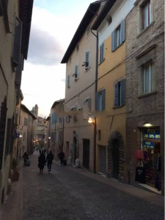 Appartamento in vendita a Urbino via Donato Bramante