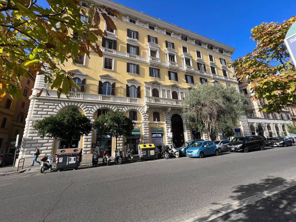 Appartamento in vendita a Roma via 20 Settembre