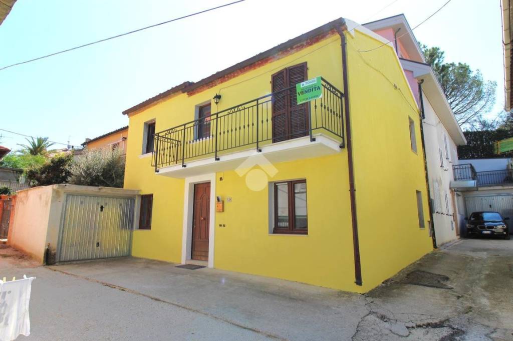 Casa Indipendente in vendita a Castel di Lama appartamento Via Chiarini, 28