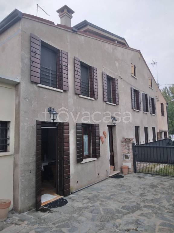 Casa Indipendente in in vendita da privato a Padova via Grazia Deledda, 12