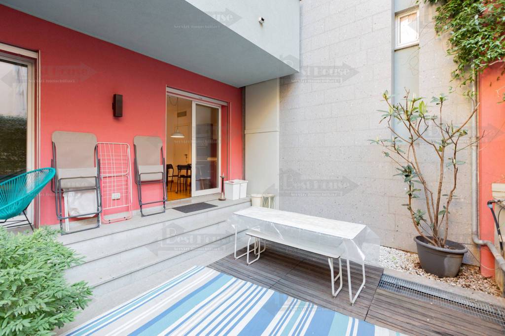 Appartamento in affitto a Milano via Giulio Uberti, 25