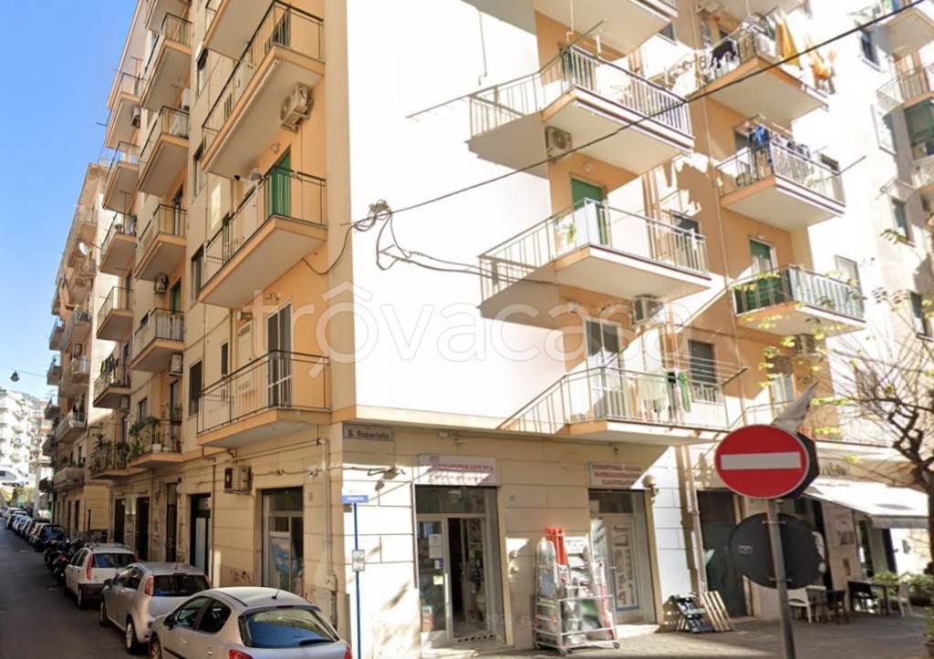 Appartamento in vendita a Salerno via Paolo Grisignano, 22