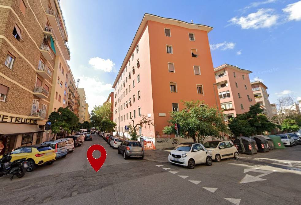 Appartamento in vendita a Roma via Luigi Mancinelli