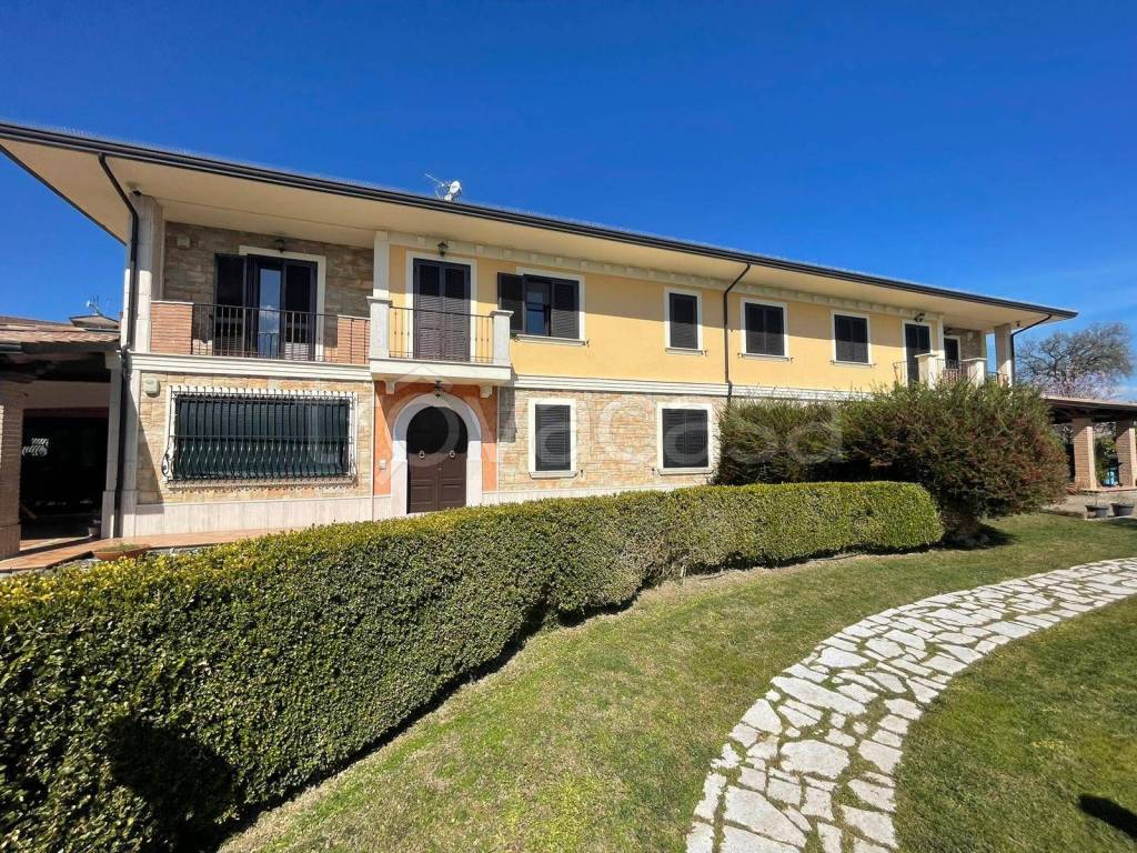 Villa Bifamiliare in vendita a Calvi via Mirra Piano Colonna