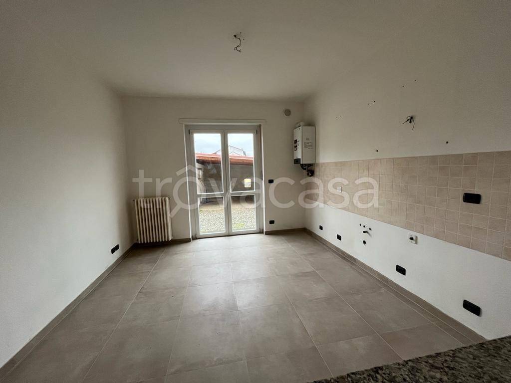 Appartamento in in affitto da privato a Piscina via Umberto I, 152