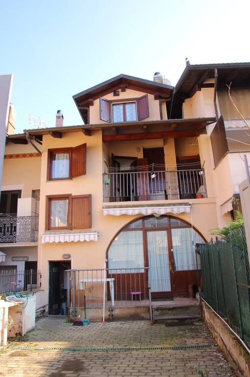 Casa Indipendente in affitto a Giaveno piazza Cesare Daghero, 2