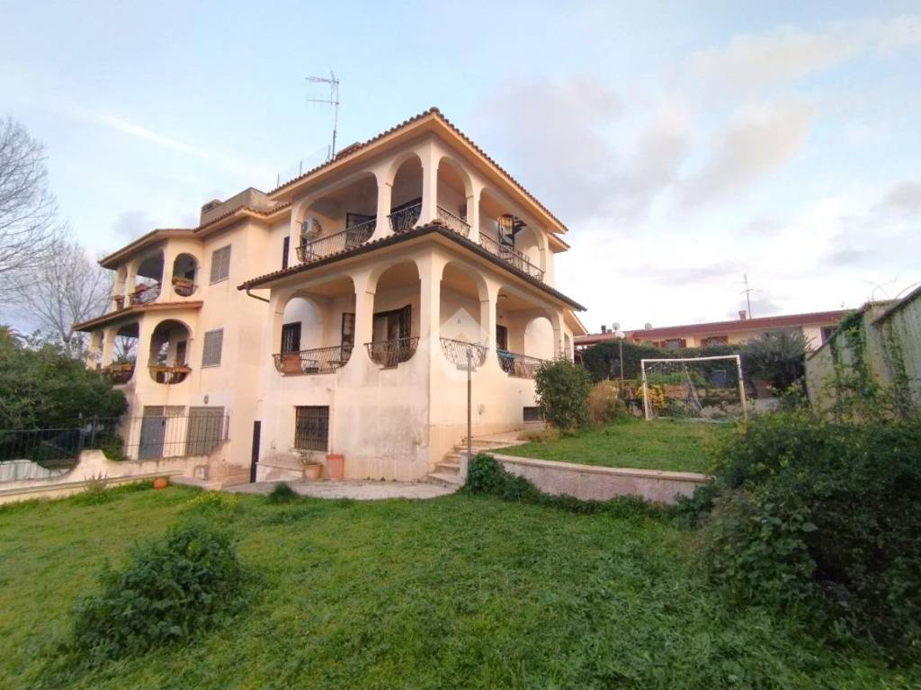 Villa Bifamiliare in vendita ad Anzio via tirelli, 17