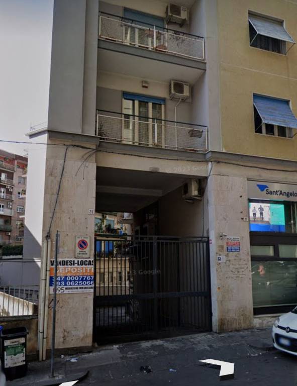 Magazzino in vendita a Catania via Asiago, 25