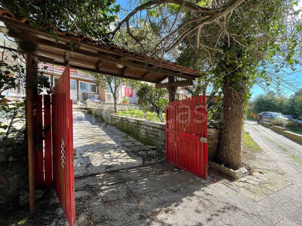 Villa a Schiera in in vendita da privato a Campagnano di Roma via San Francesco d'Assisi, 47