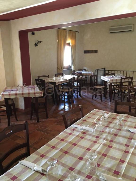 Pizzeria in in affitto da privato a Castrovillari via Amedeo De Cesare, 12