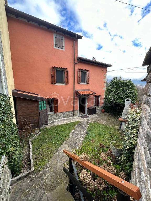 Casale in in vendita da privato a Castiglione dei Pepoli via Serraglio di Sopra, 29