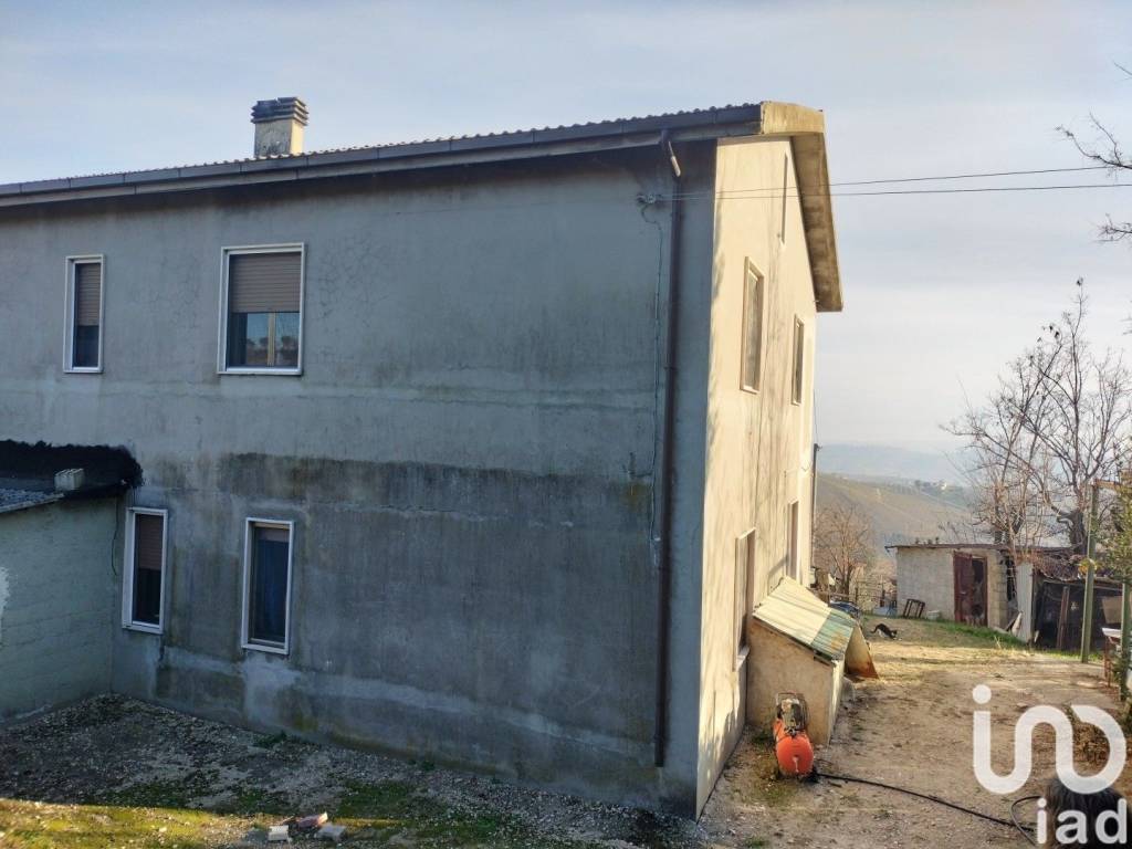 Villa in vendita a Città Sant'Angelo via Cantine