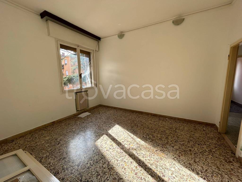 Appartamento in vendita a Bologna via Vincenzo Vela, 10