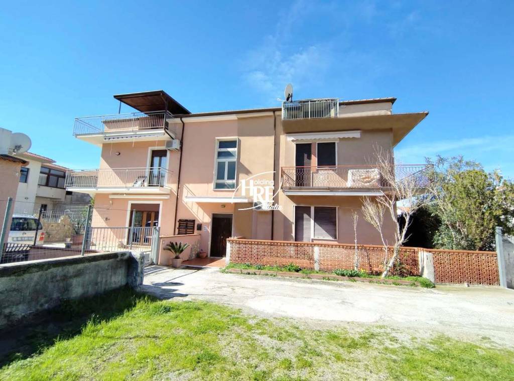 Appartamento in vendita a Sangineto viale Aldo Moro, 12