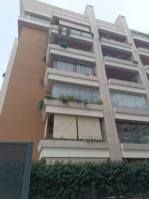 Appartamento in in vendita da privato a Roma via Emanuela Loi, 10