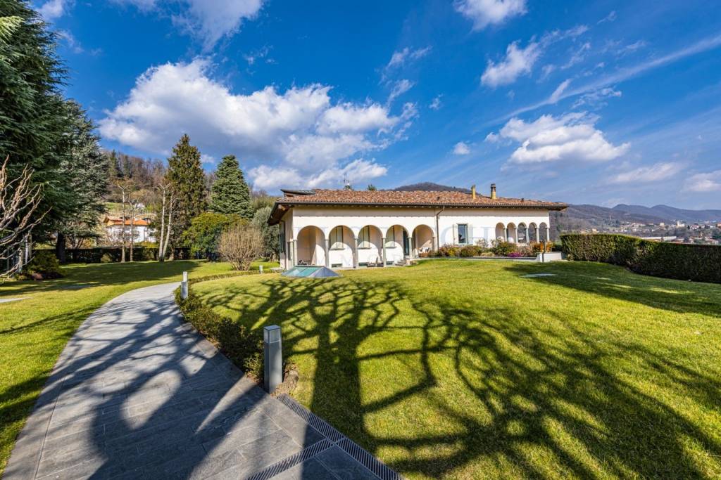 Villa in vendita ad Almenno San Salvatore via Ospedale
