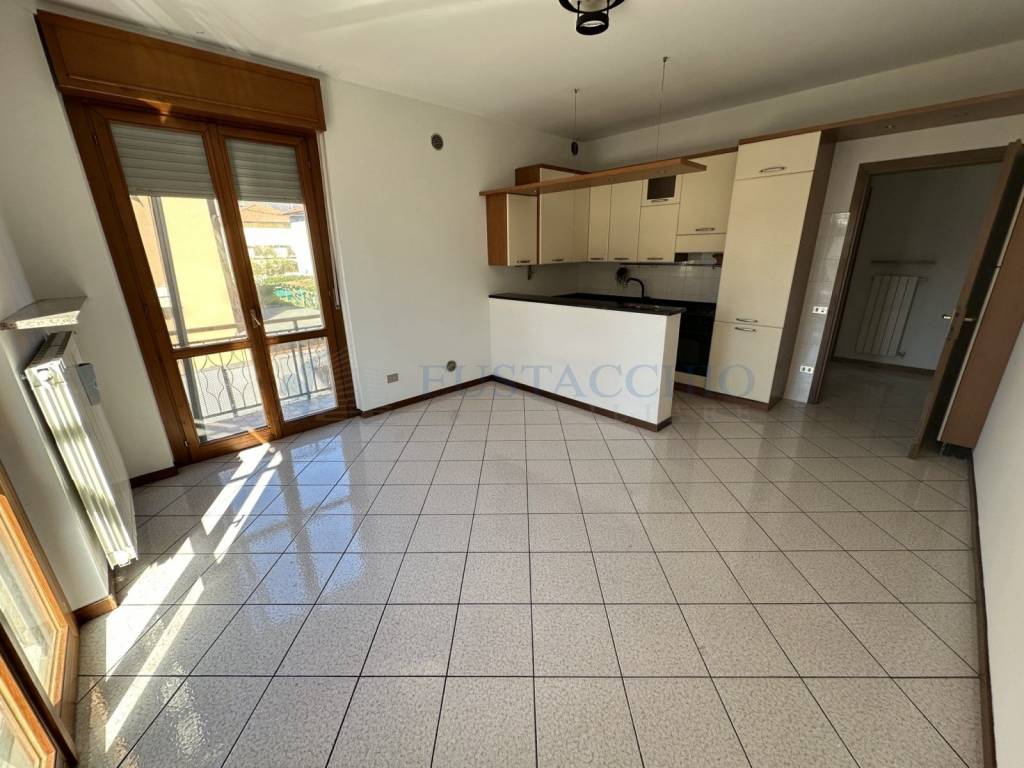 Appartamento in vendita ad Alzano Lombardo via Emilia, 33