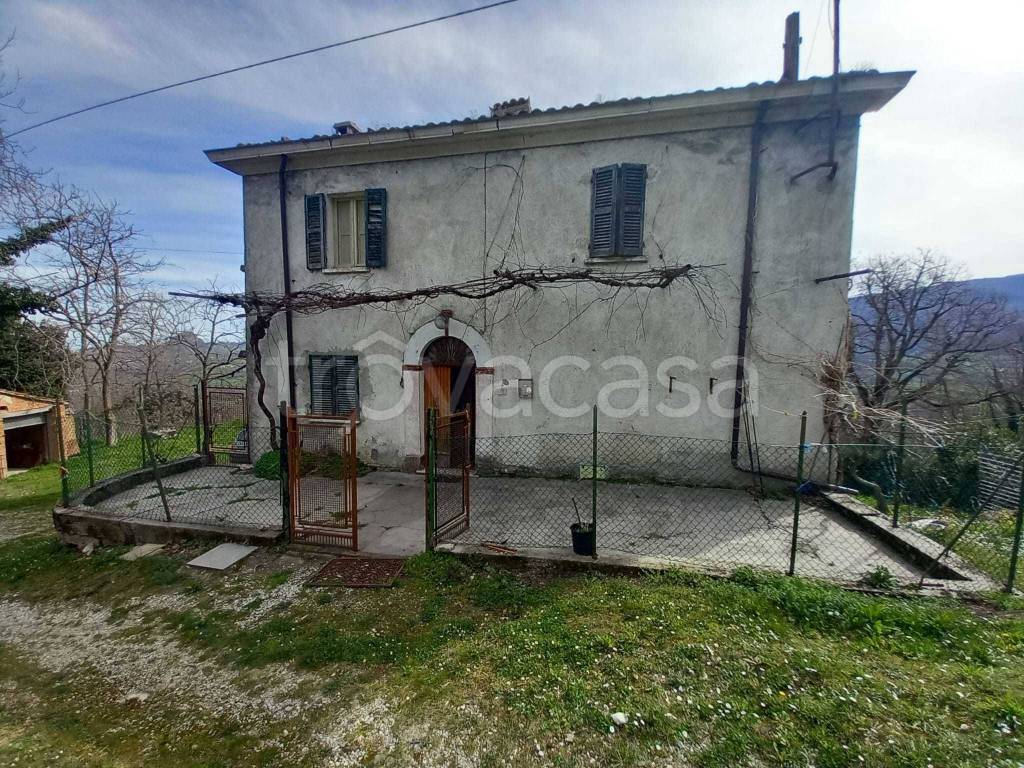 Villa in vendita a Novafeltria frazione Torricella, 24