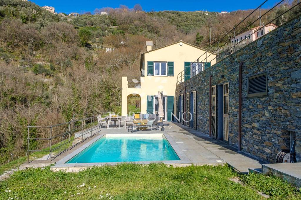 Villa in vendita a Cogorno via San Martino, 113