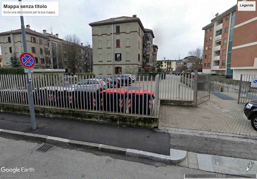 Garage in affitto a Novara via Nino Oxilia, 11