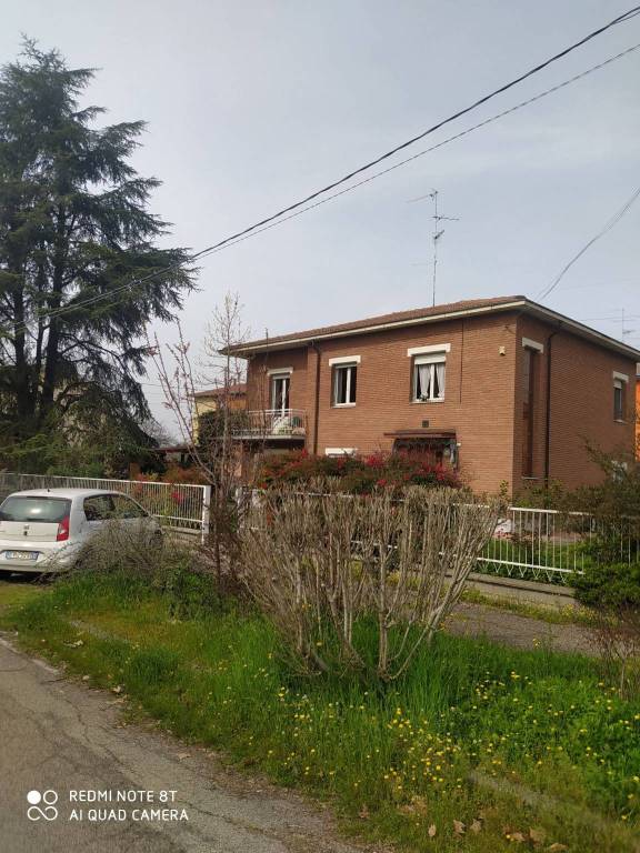 Villa Bifamiliare in in vendita da privato a Sant'Ilario d'Enza viale Cefalonia, 18