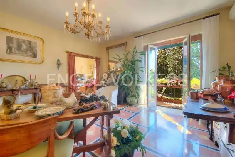 Appartamento in vendita a Rapallo via Privata del Parco Casana