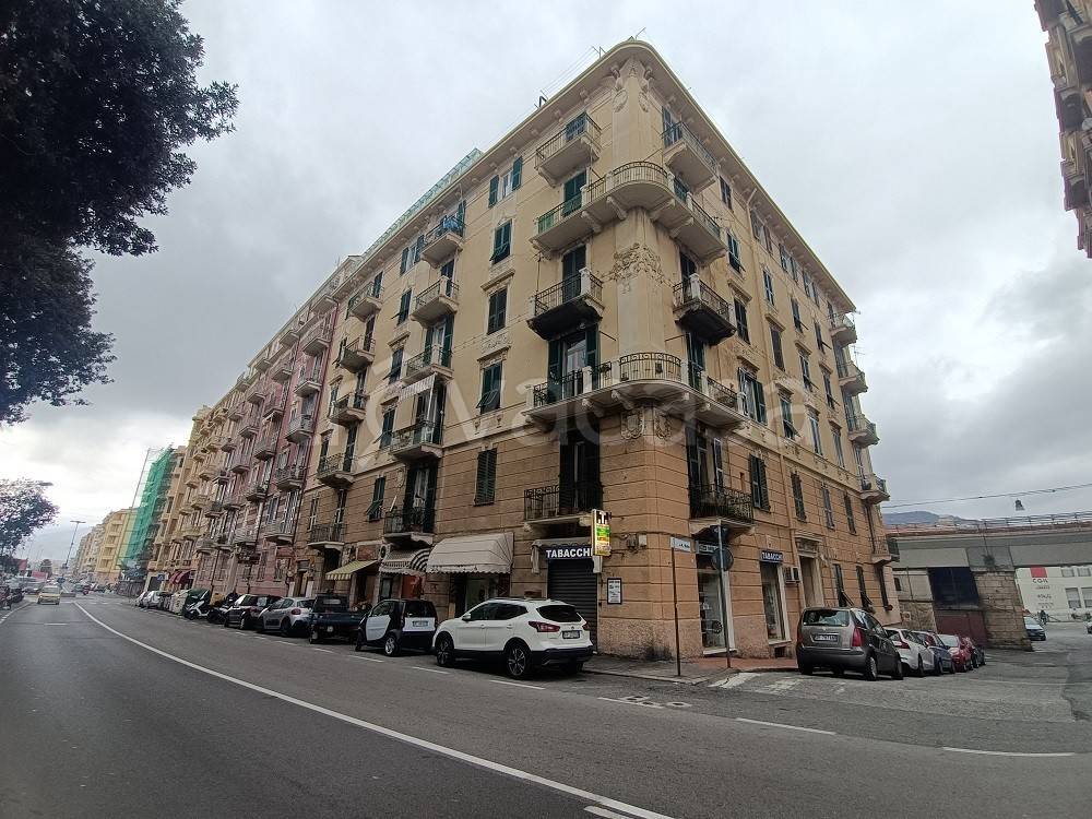 Appartamento in affitto a Savona via Arrigo Boito