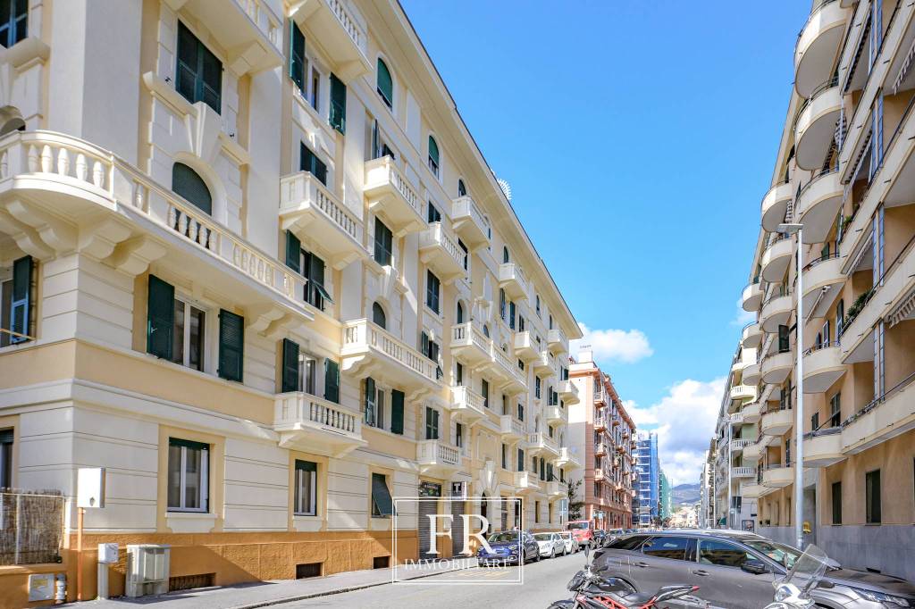 Appartamento in vendita a Genova via Trento, 14
