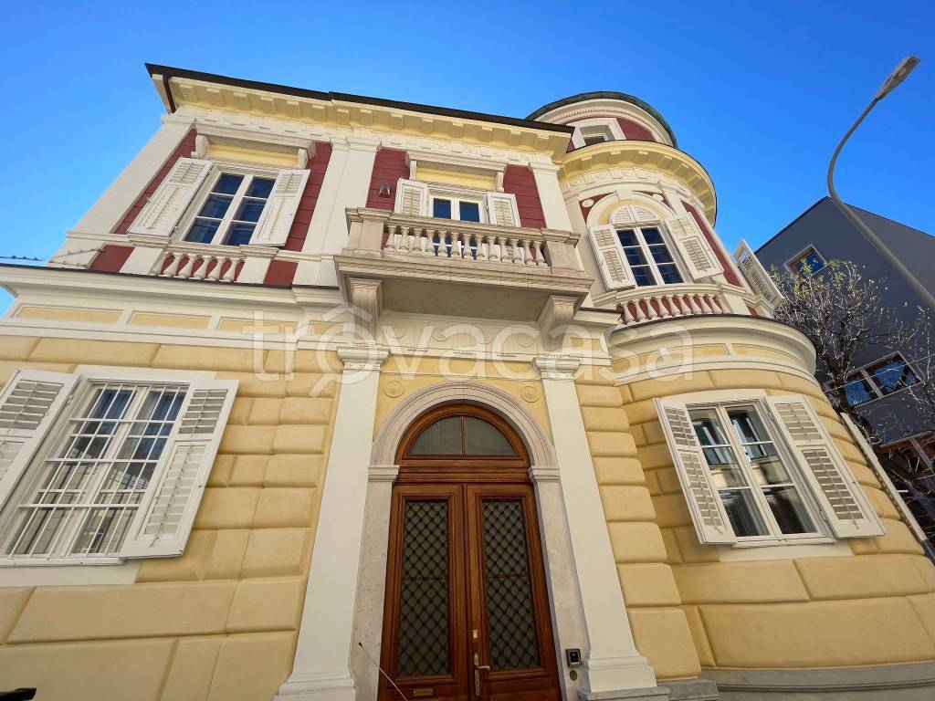 Villa in vendita a Trieste via Michelangelo Buonarroti, 15a