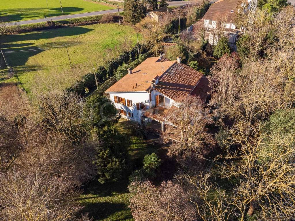 Villa Bifamiliare in vendita a Ravenna via Olindo Guerrini, 266