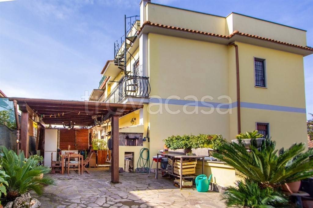 Villa in vendita a Ciampino via dell'Acqua Acetosa, 42