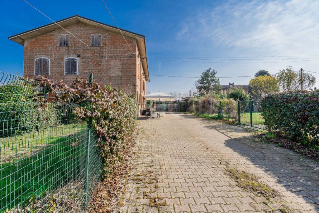 Villa Bifamiliare in vendita a Ozzano dell'Emilia via Tolara di Sotto