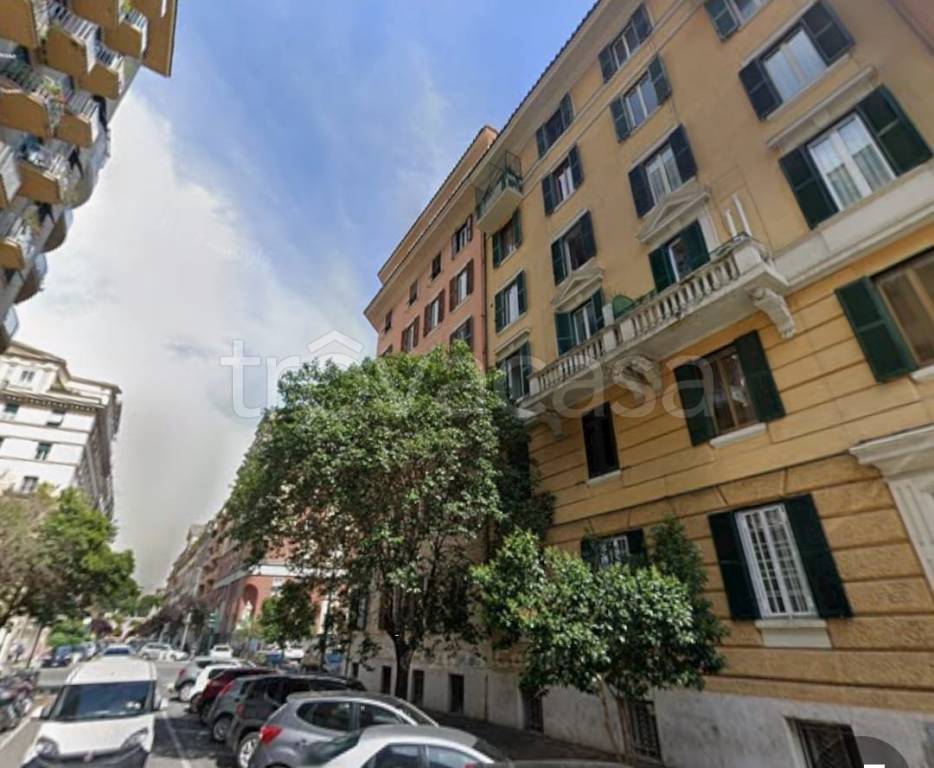 Appartamento in affitto a Roma via Buccari