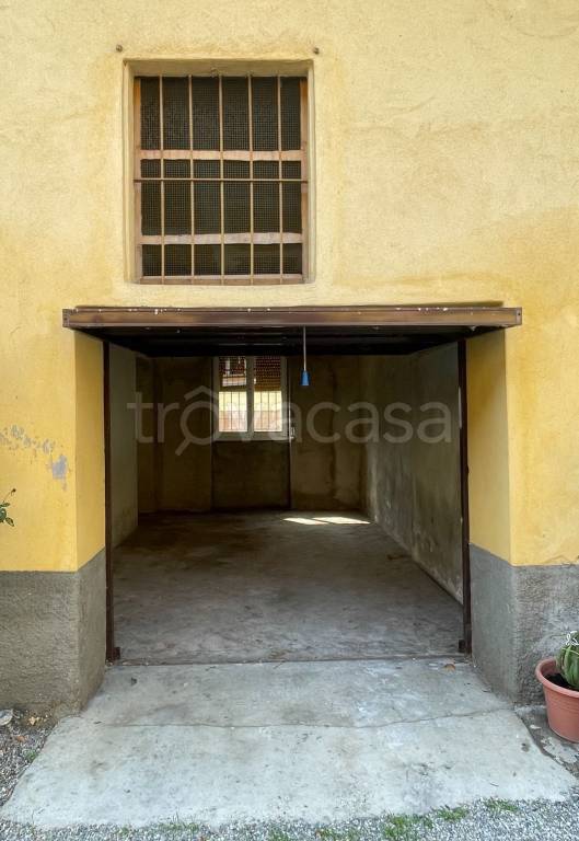 Garage in vendita ad Agrate Brianza via Giacomo Matteotti, 74