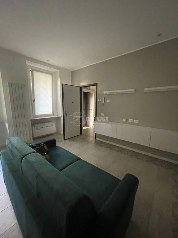 Appartamento in affitto a Milano via Carlo Farini, 38