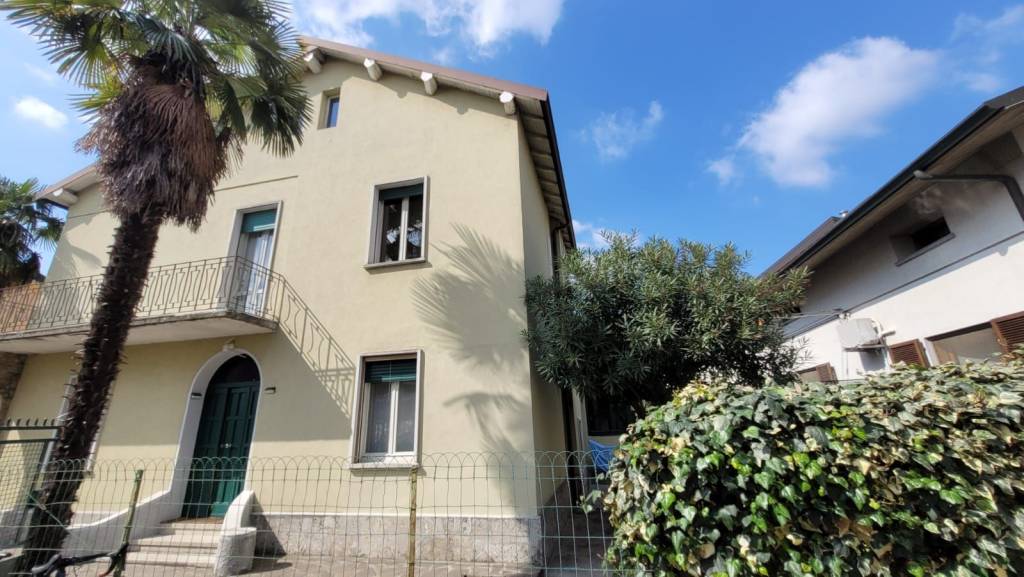 Villa in vendita a Stezzano via Giorgio Paglia