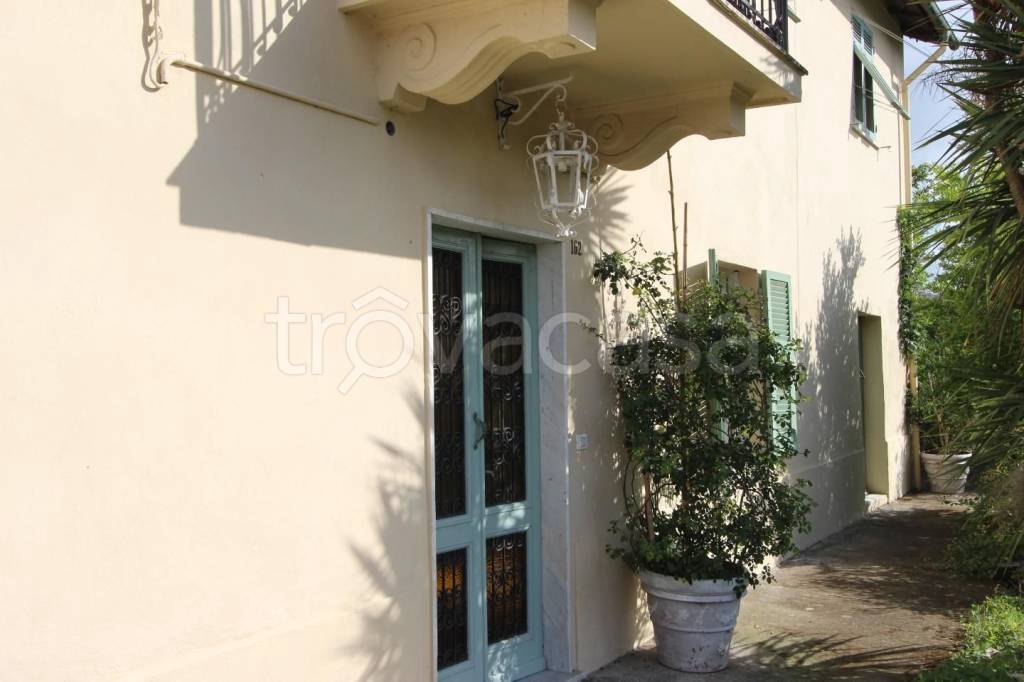 Casa Indipendente in vendita a Vezzano Ligure