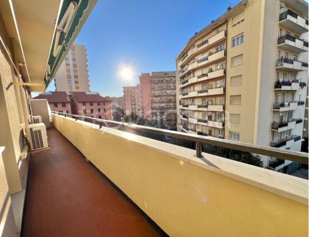 Appartamento in vendita a Genova via Giovanni Opisso