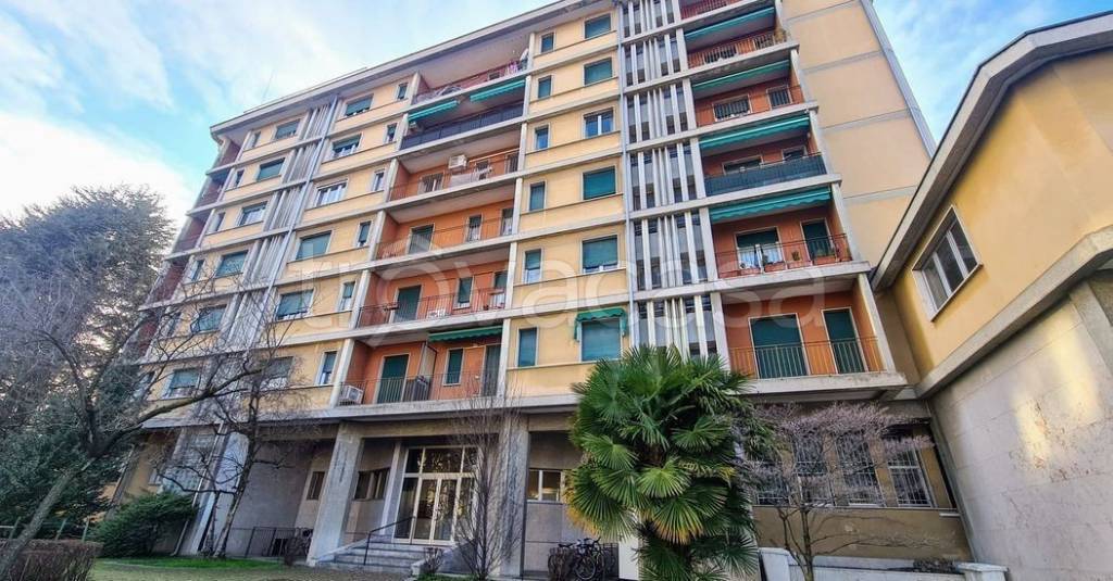 Appartamento in in affitto da privato a Gallarate corso Sempione, 35
