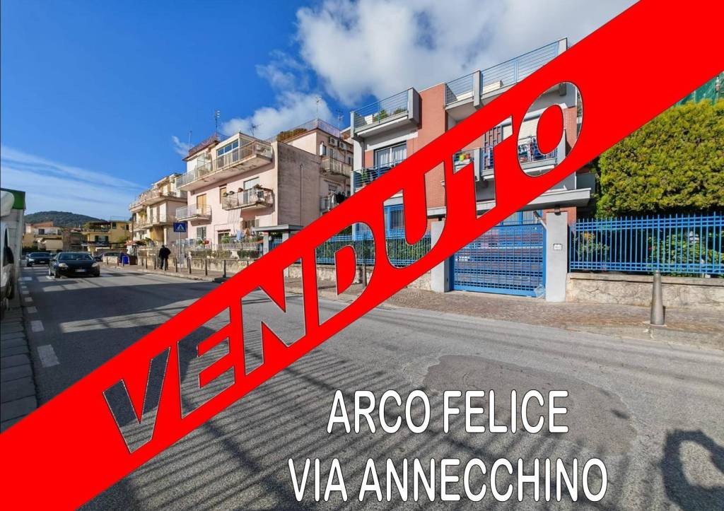 Appartamento in vendita a Pozzuoli via Raimondo Annecchino