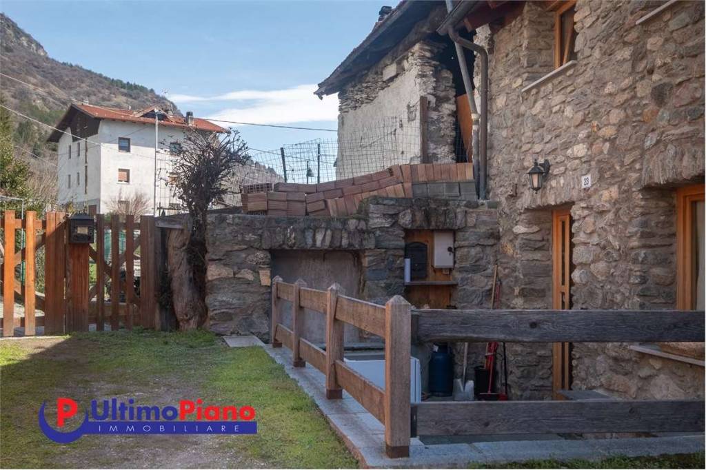 Appartamento in vendita a Quart villaggio Chetoz , 23