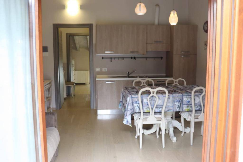 Appartamento in affitto a Barzago via Alessandro Manzoni, 6