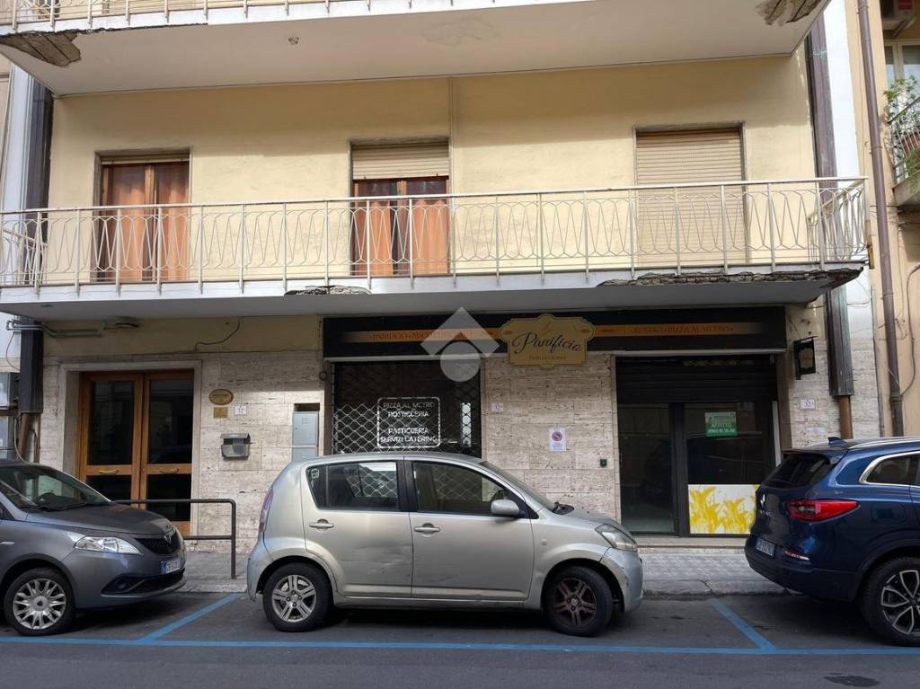 Magazzino in affitto a Reggio di Calabria via Del Torrione, 32
