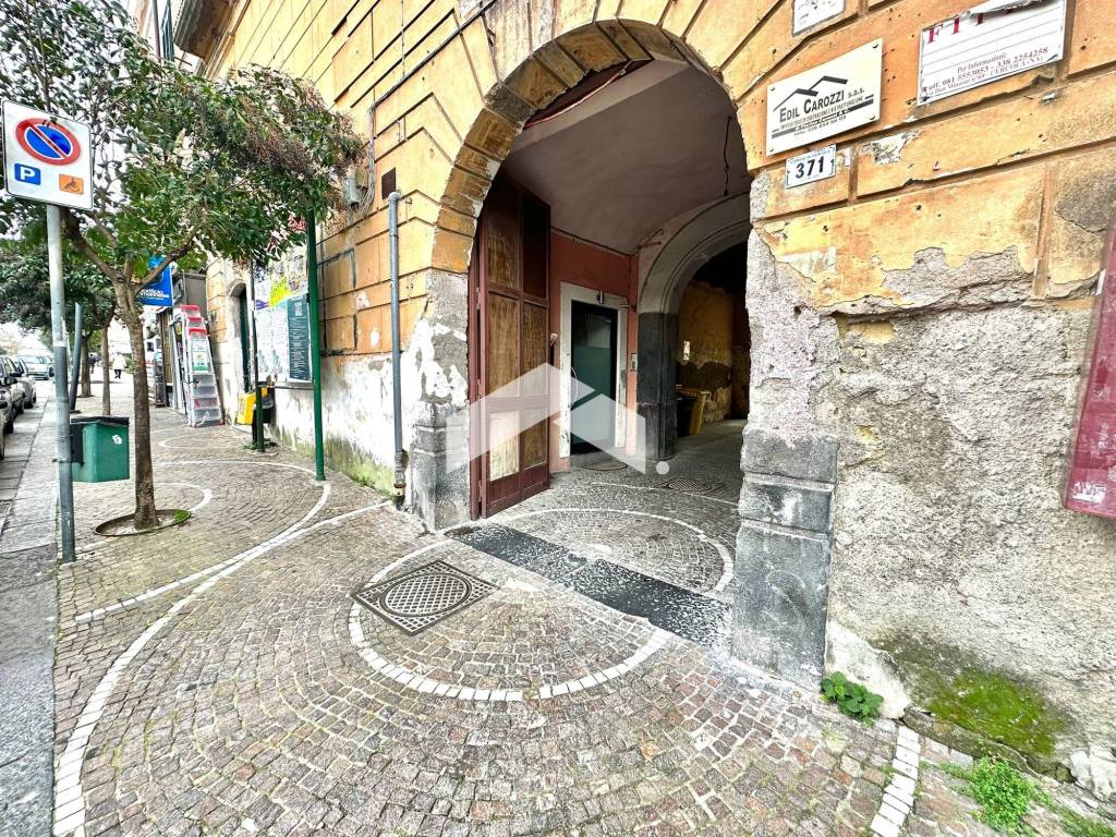 Magazzino in vendita a Cercola corso Domenico Riccardi, 371