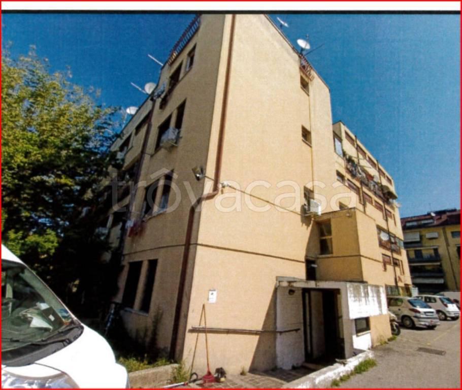Appartamento all'asta a Padova via Altichieri da Zevio, 61