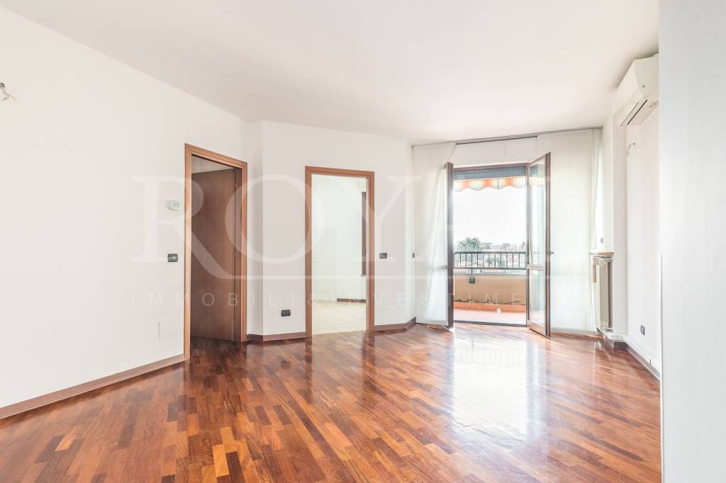 Appartamento in affitto a Monza via Lazio, 15