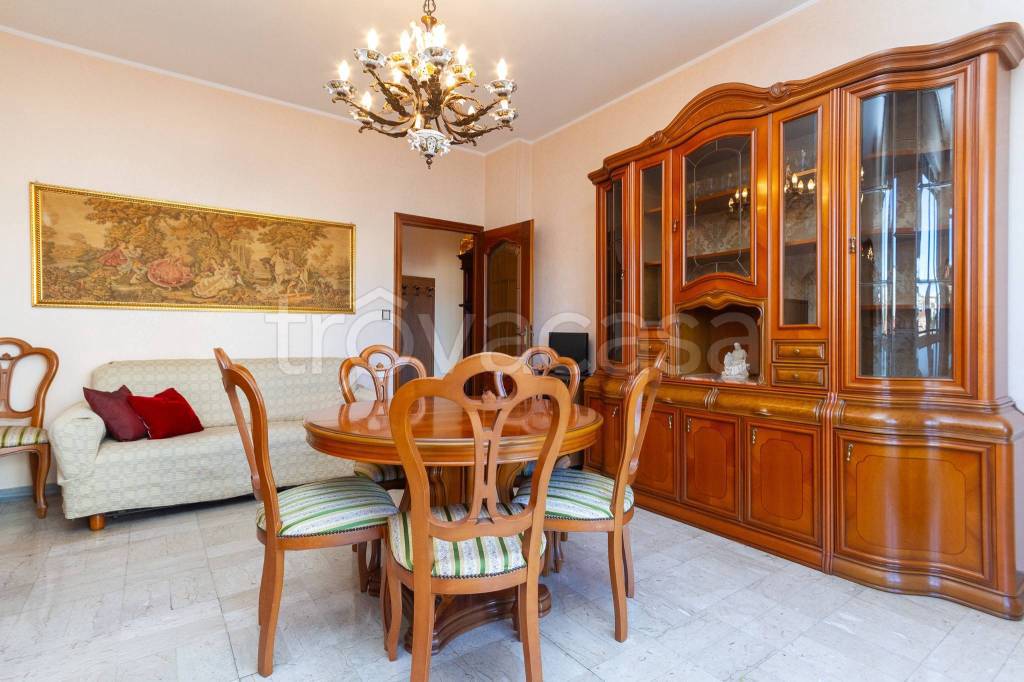 Appartamento in affitto a Torino largo Toscana, 52