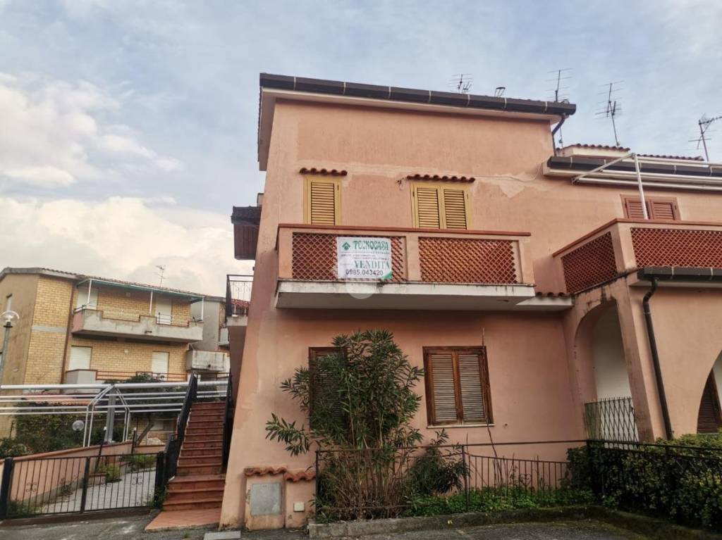 Appartamento in vendita a Santa Maria del Cedro via Corso del Tirreno