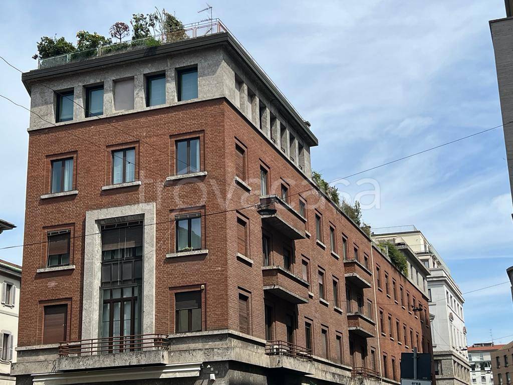 Appartamento in affitto a Milano via Santa Tecla