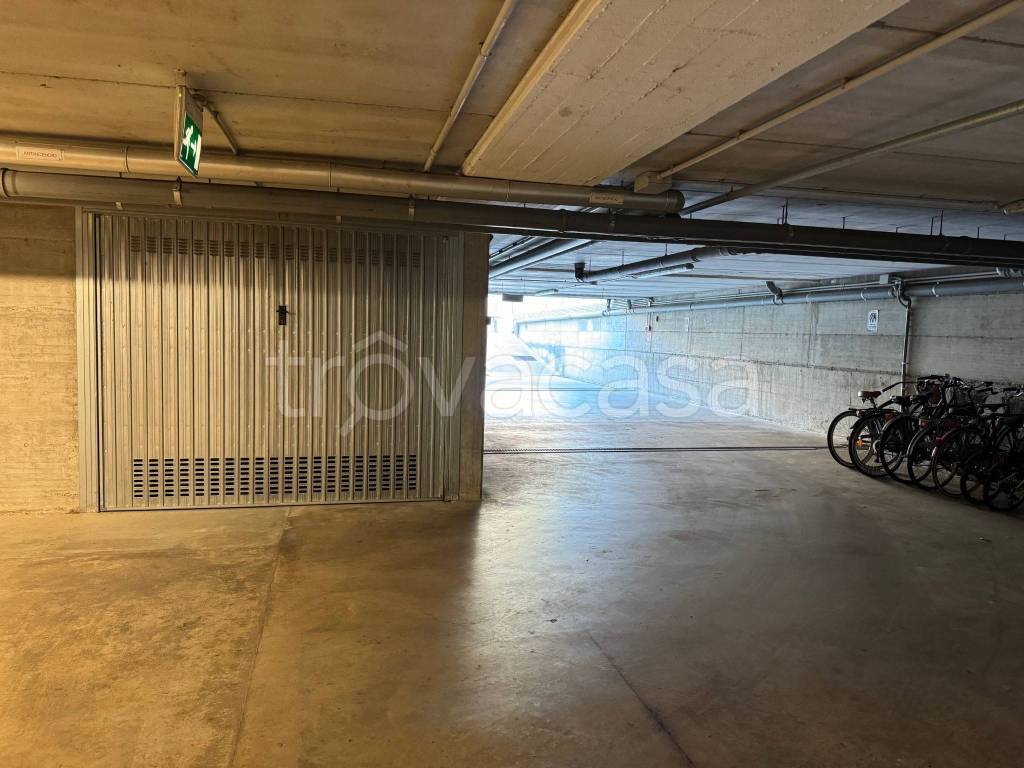 Garage in vendita a Toscolano-Maderno